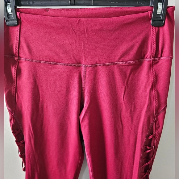 VICTORIA SPORT Knockout Women's Red Athletic Leggings, Tights - Picture 3 of 8